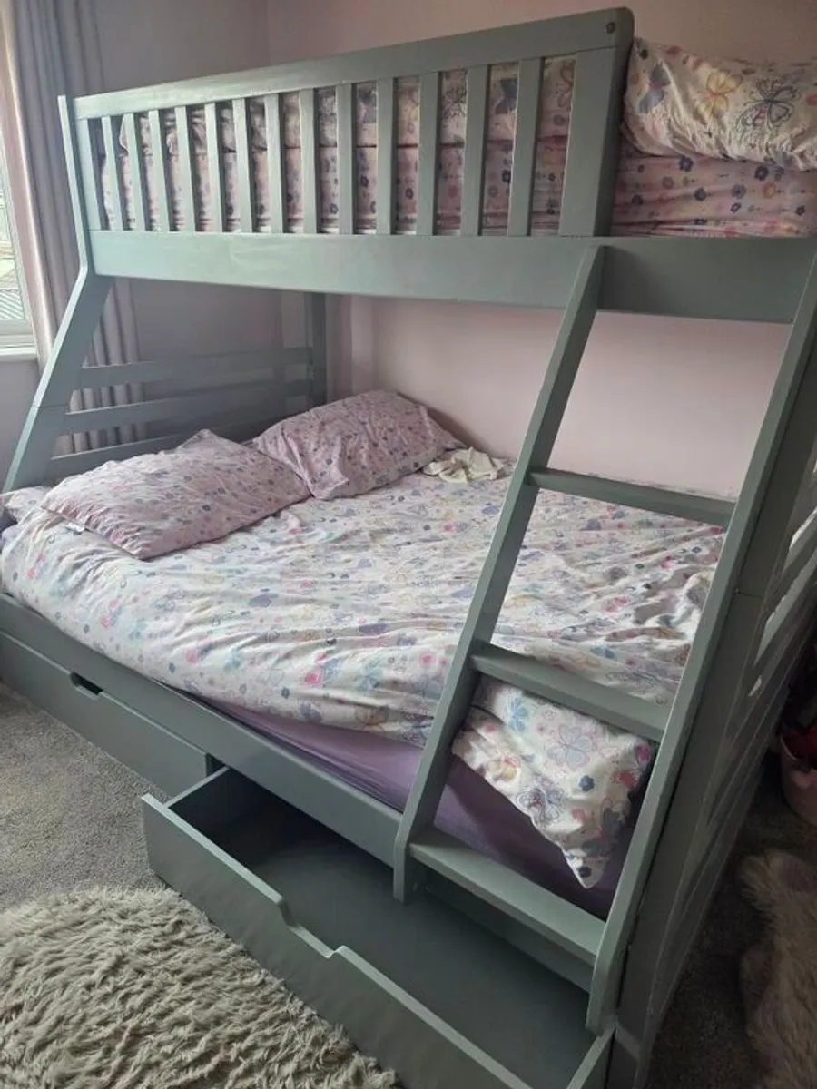 bunk beds - Image 1