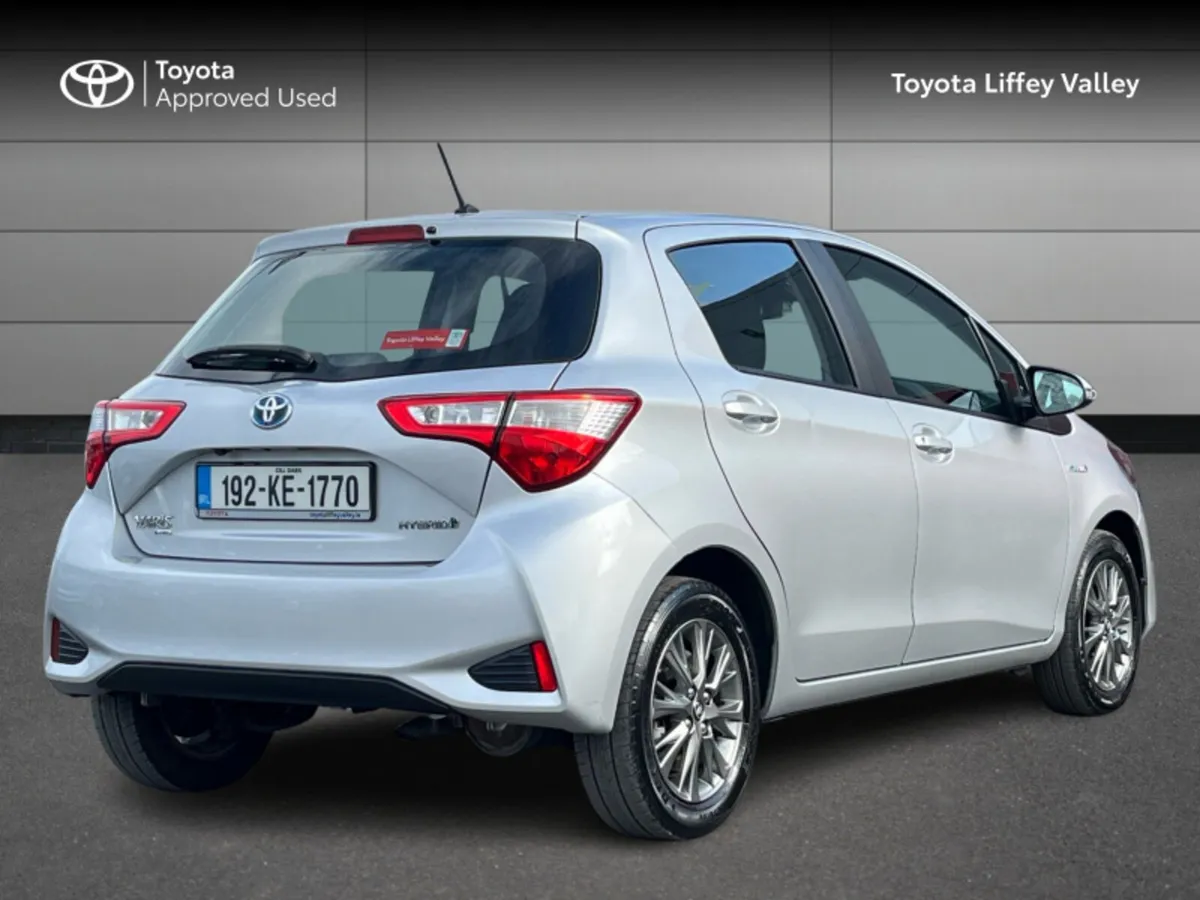 Toyota Yaris HYBRID 5DR LUNA AUTO - Image 2