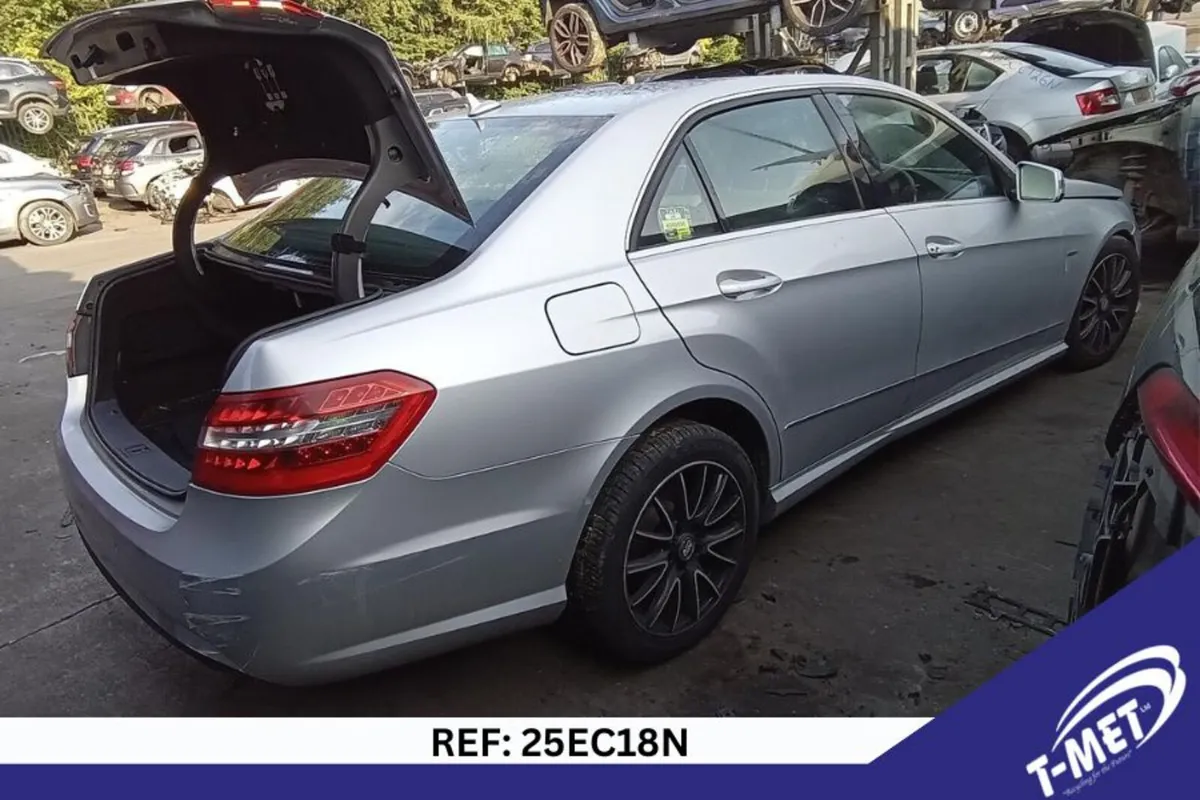 2009 MERCEDES E-CLASS BREAKING FOR PARTS - Image 4