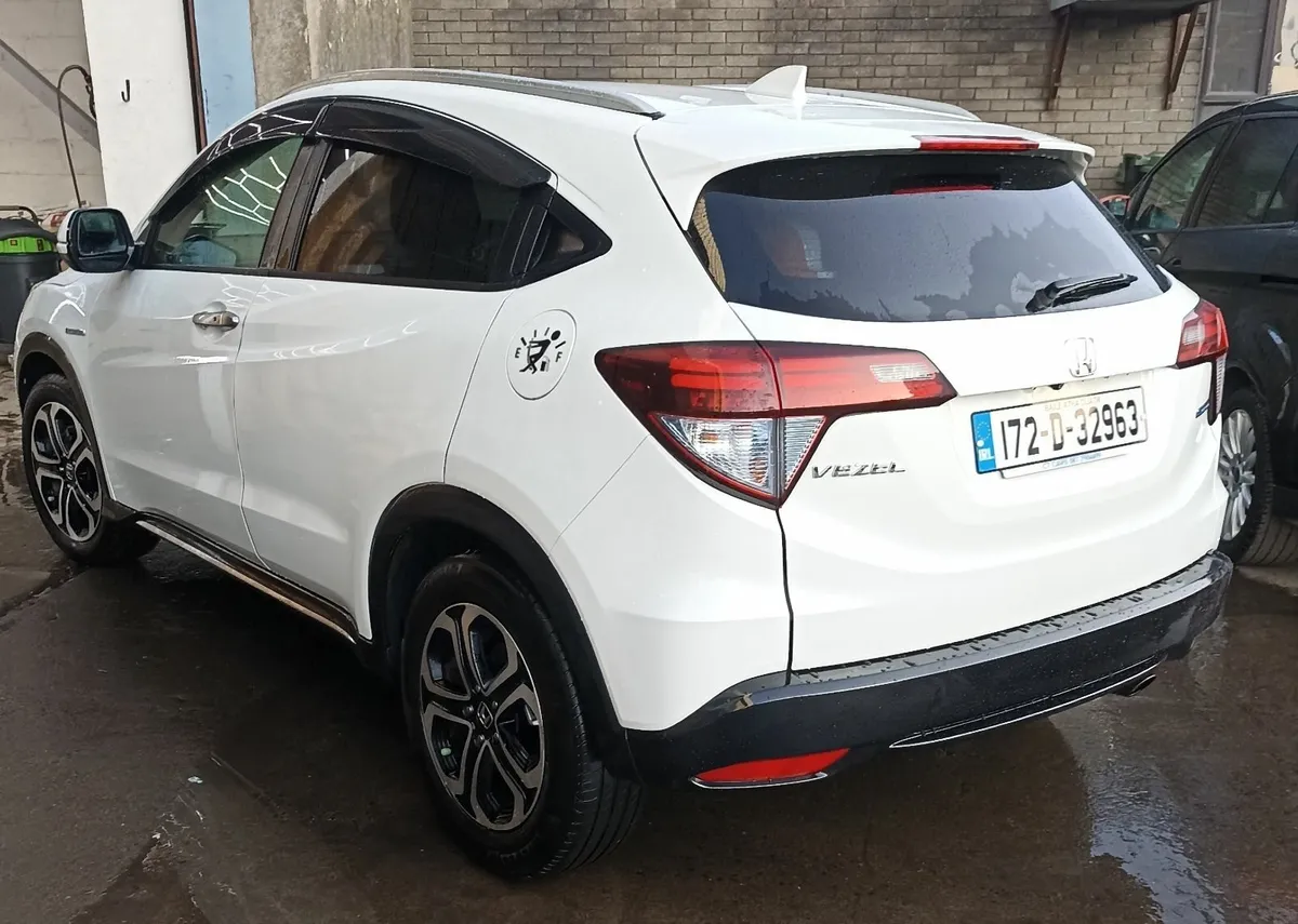2017 Honda Vezel Hibrid RS - Image 4