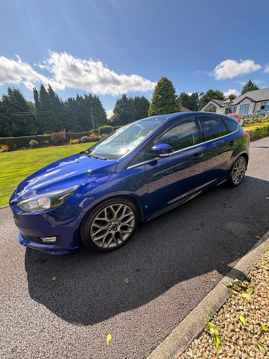 Ford Focus 2015 - Image 2