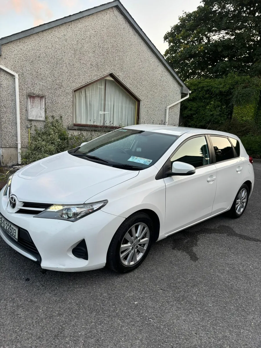 Van - Image 1