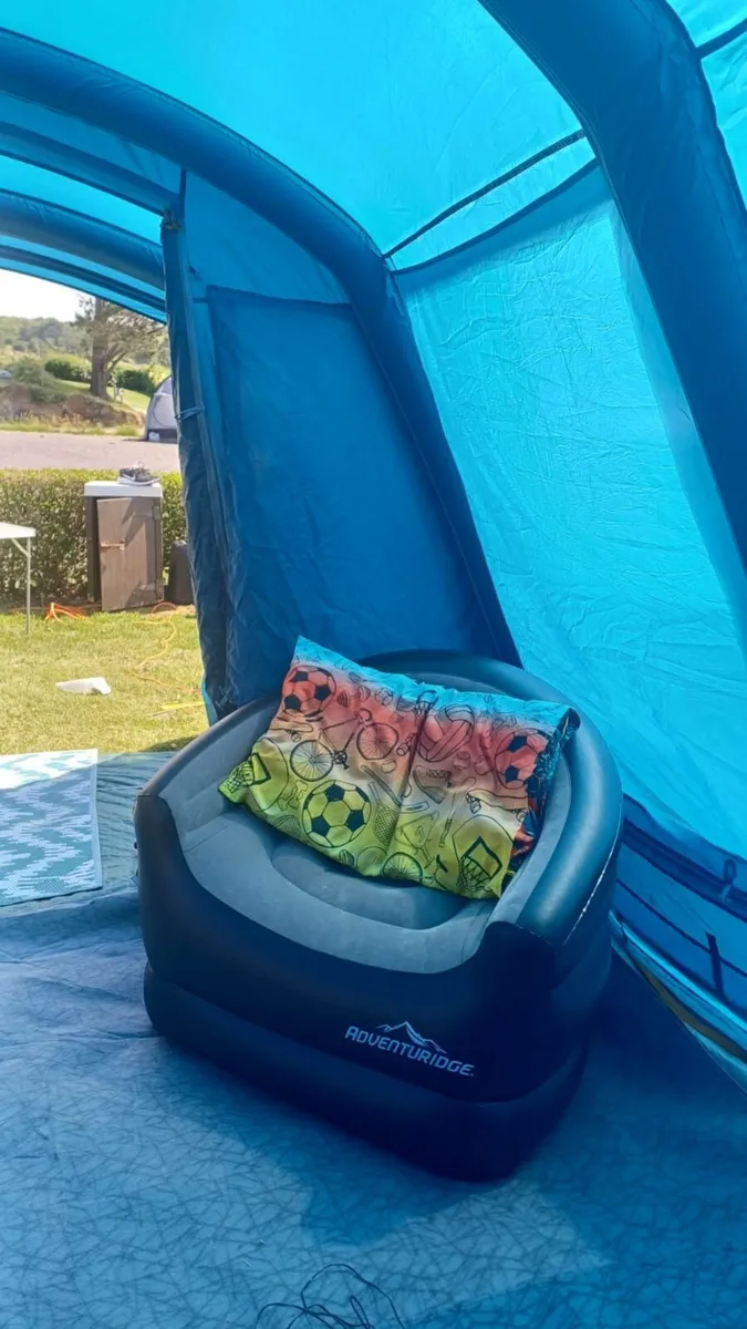 Tent - Image 2