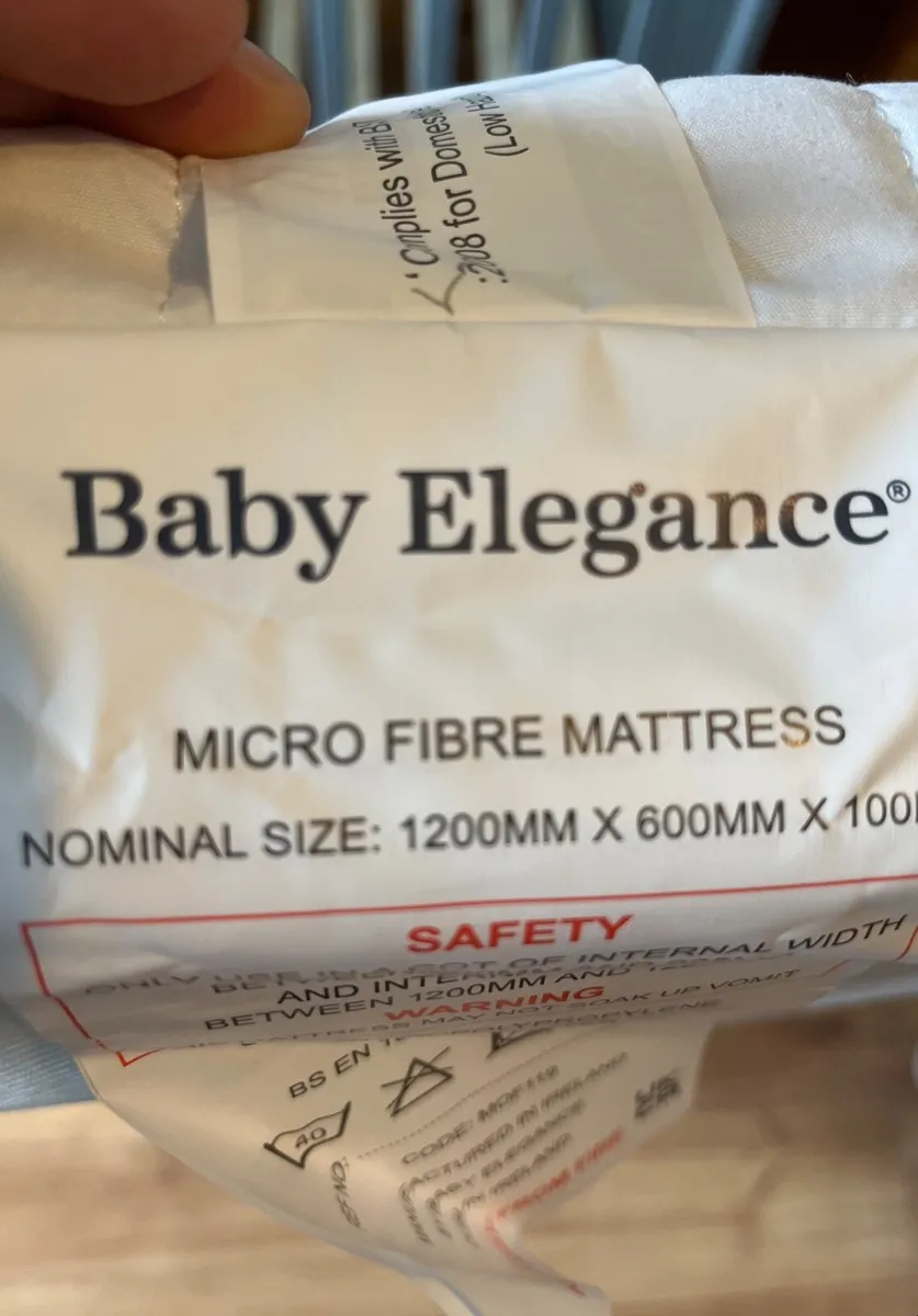 Baby cot - Image 1