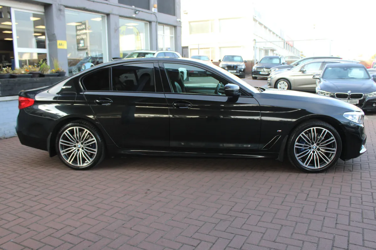 BMW 5-Series 2019 - Image 3