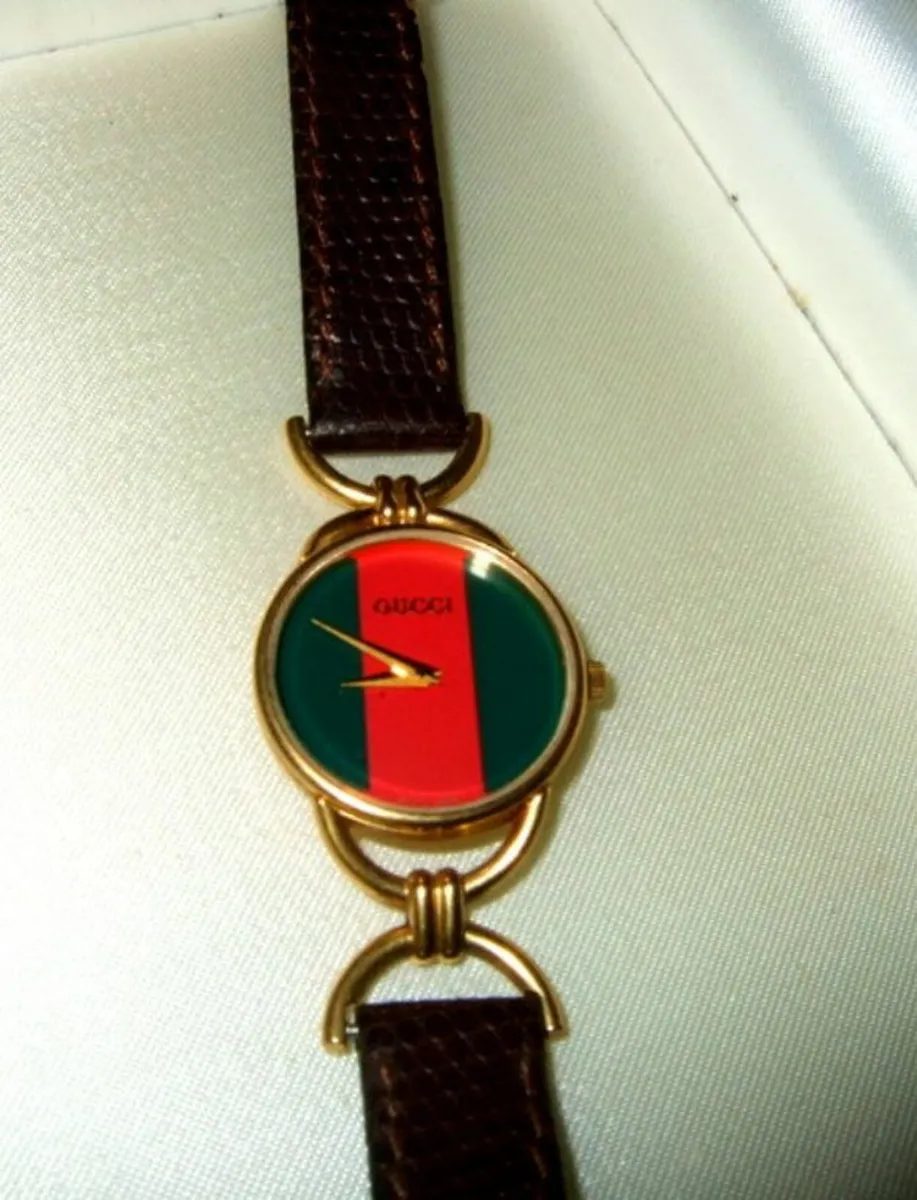 Authentic Vintage Gucci Watch - Image 4