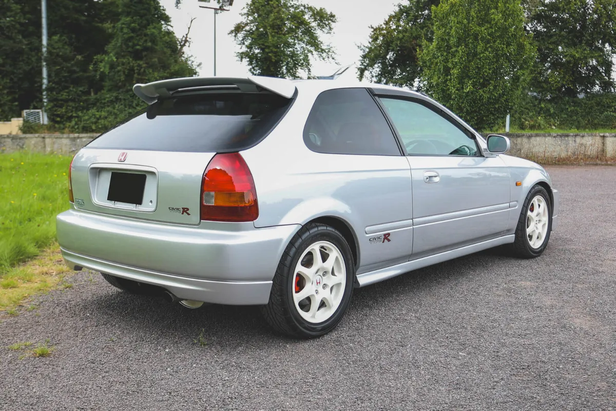 1998 Honda Civic EK9 Type-R - Image 2