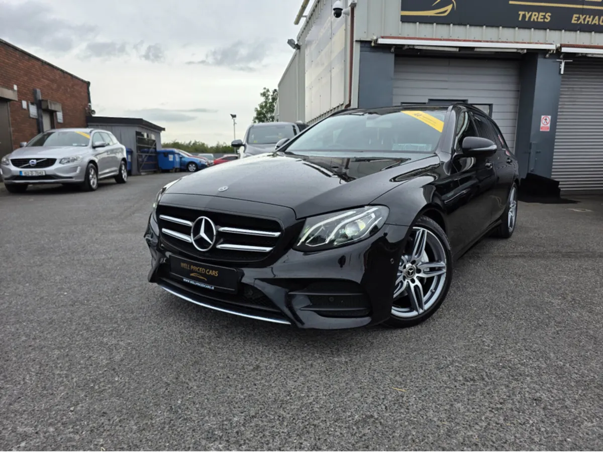 Mercedes-Benz E-Class 220 D AMG LINE 7 SEATS - Image 1