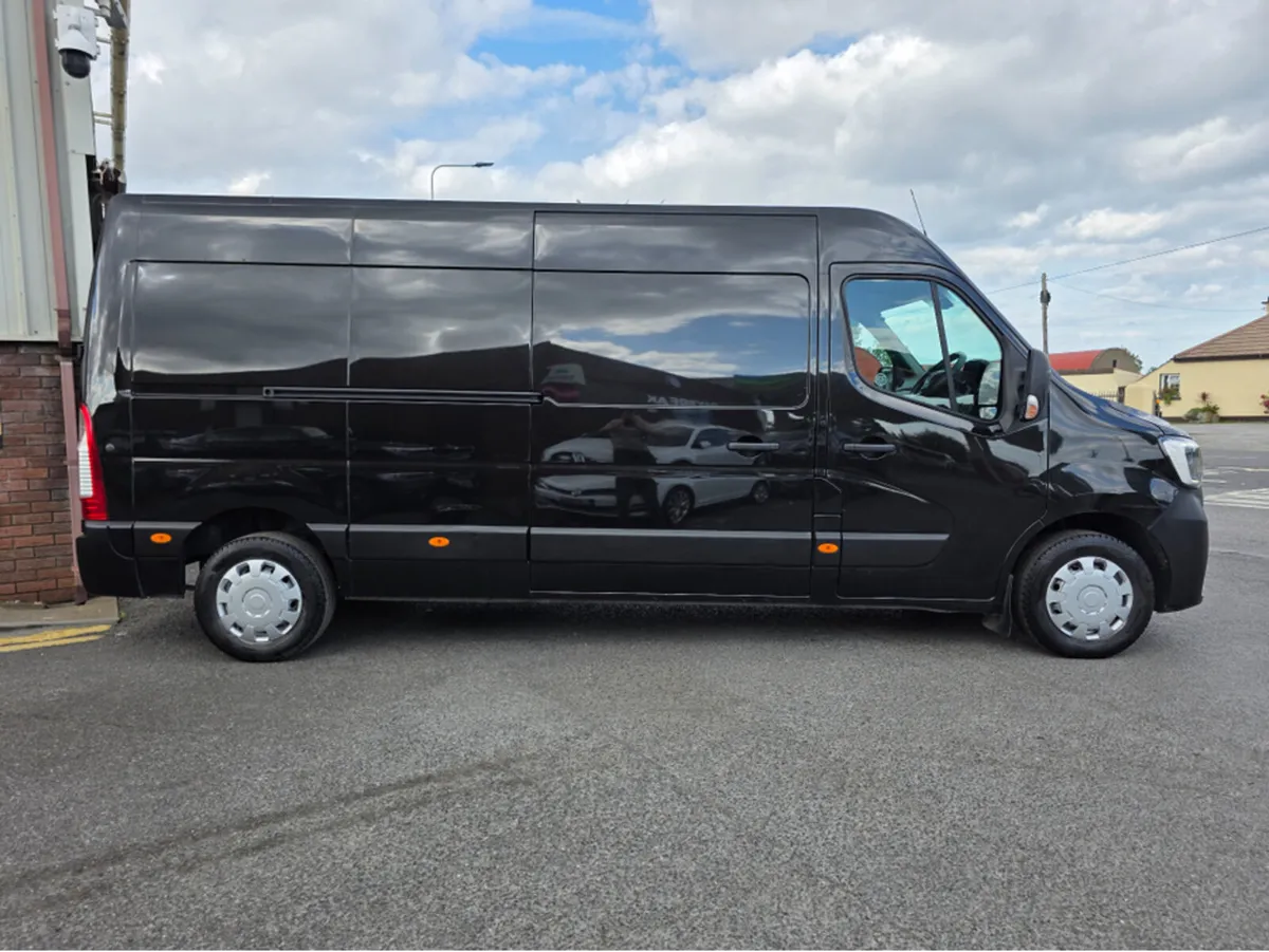 Renault Master FWD LM35 DCI 135 BUSINE III PH2 MY1 - Image 4