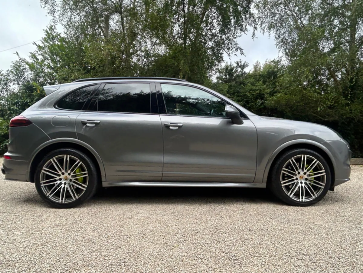 Porsche Cayenne *Sale Agreed* S E-HYBRID *Amazing - Image 2