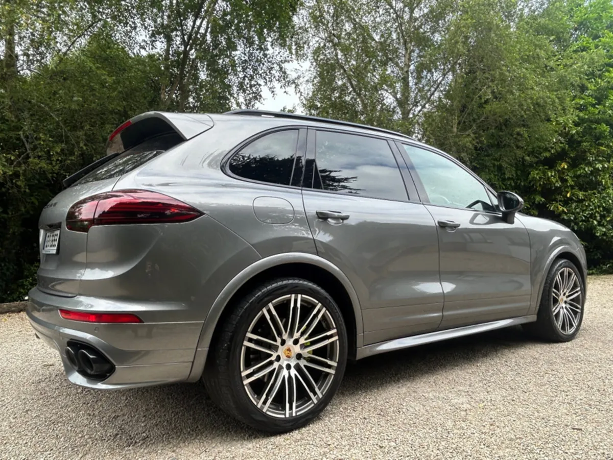 Porsche Cayenne *Sale Agreed* S E-HYBRID *Amazing - Image 3