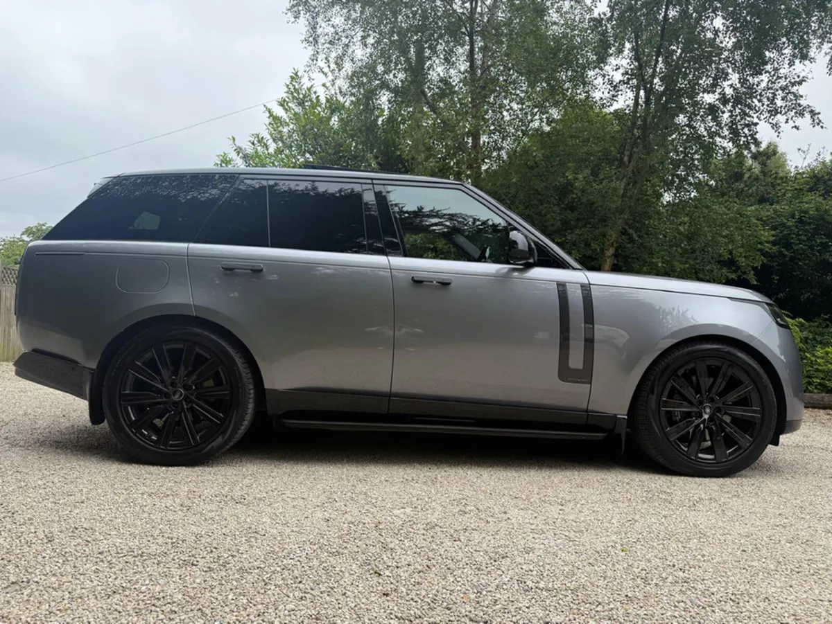 Land Rover Range Rover *Sale Agreed* P550E AUTOBIO - Image 2