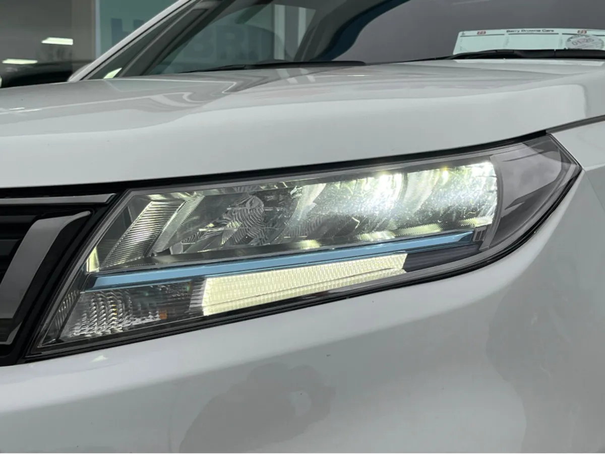 Suzuki Vitara 1.4 B/JET HYBRID SZ5 AL ALLGRIP 5 - Image 3