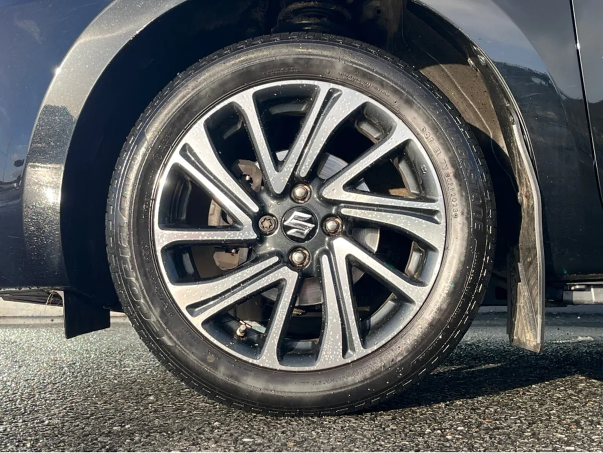 Suzuki Swift 1.2 DUALJET HYBRID SZ-L - Image 4