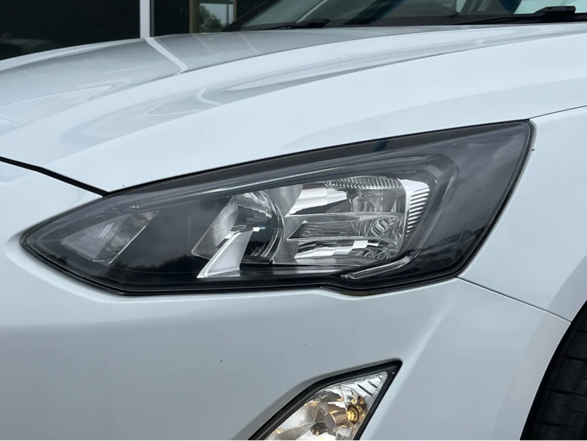 Ford Focus ZETEC TDCI - Image 3