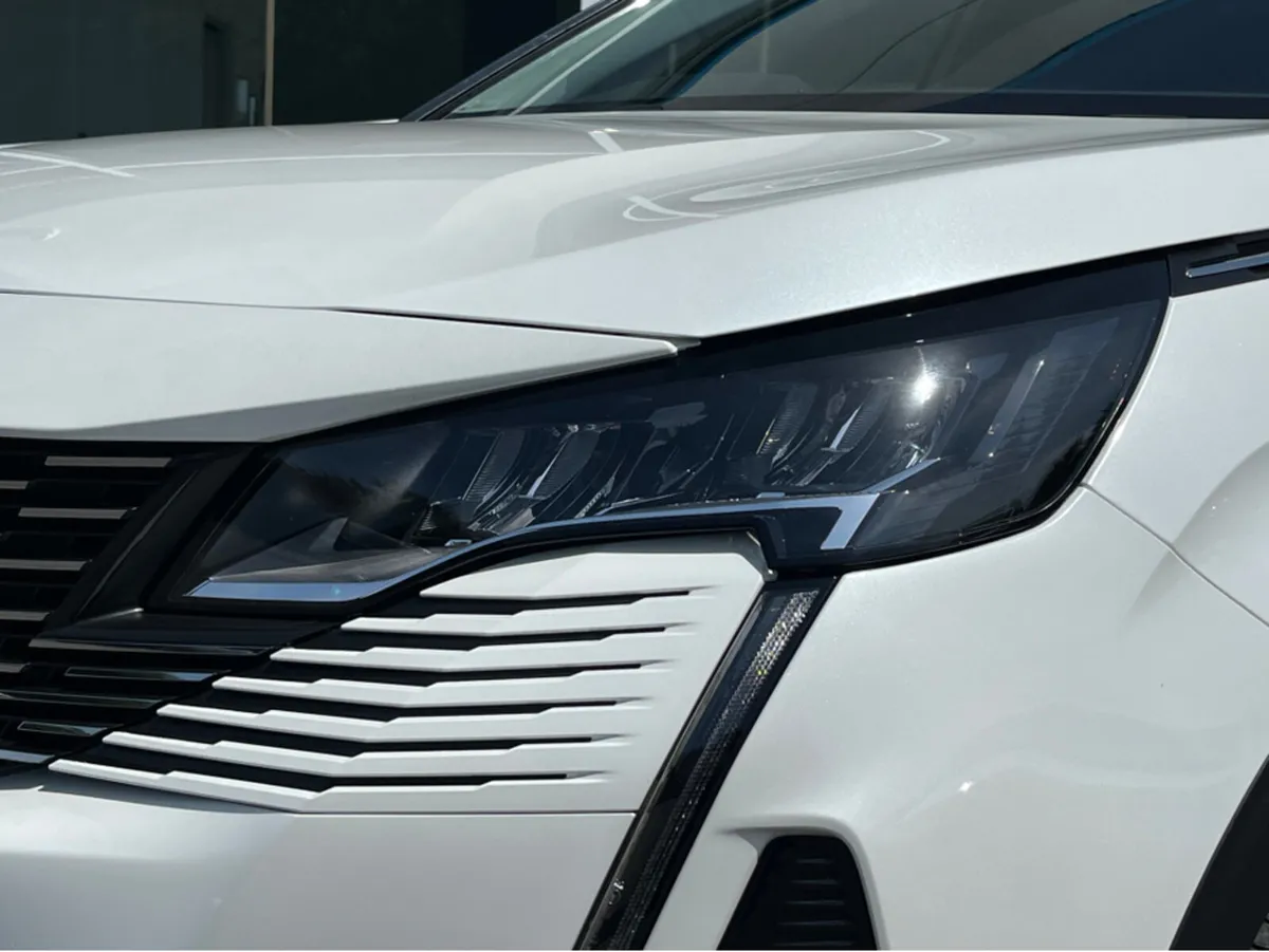 Peugeot 3008 ACTIVE PREMIUM + B-H - Image 3