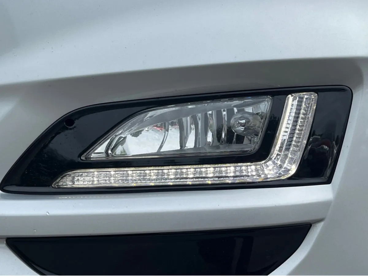 Hyundai Tucson EXECUTIVE 5DR - Image 3