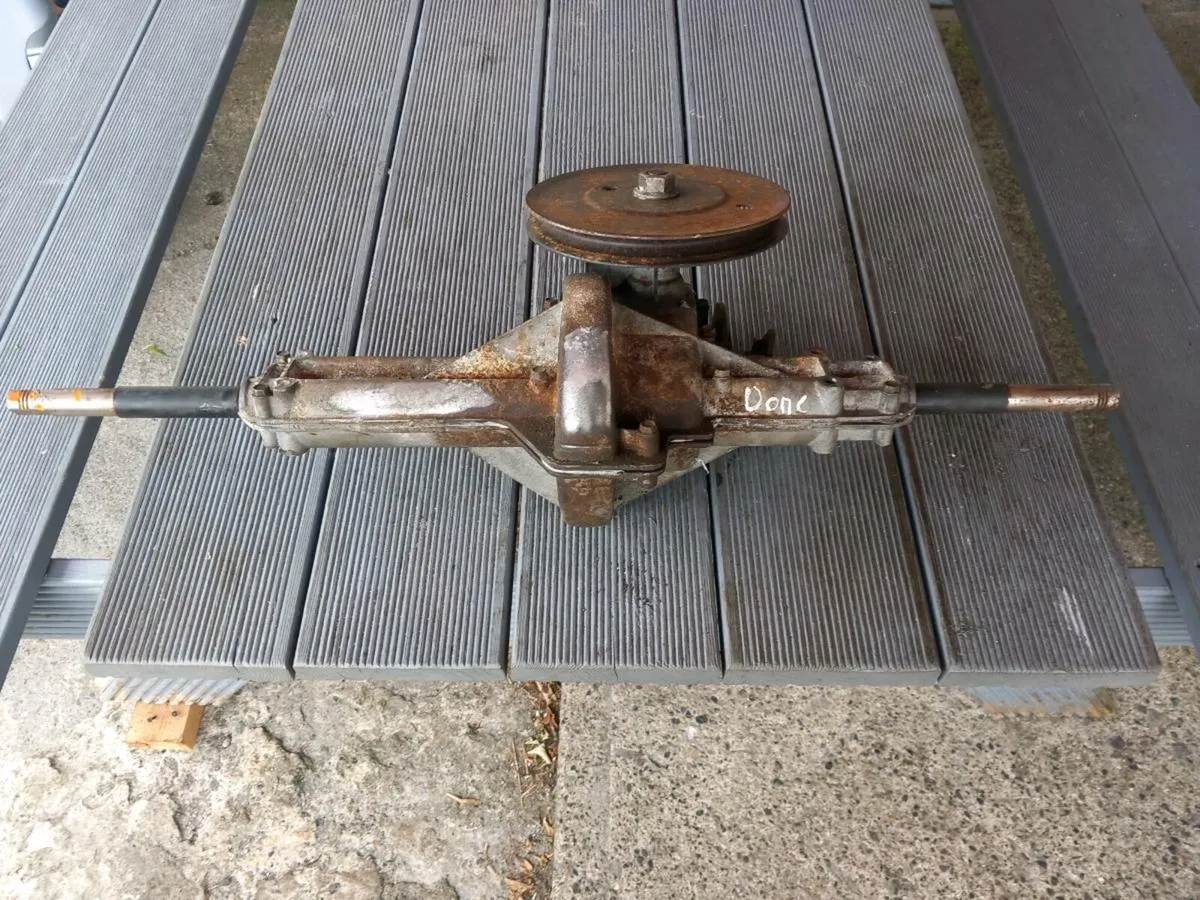 Cub cadet/M.T.D transmission for sale - Image 4