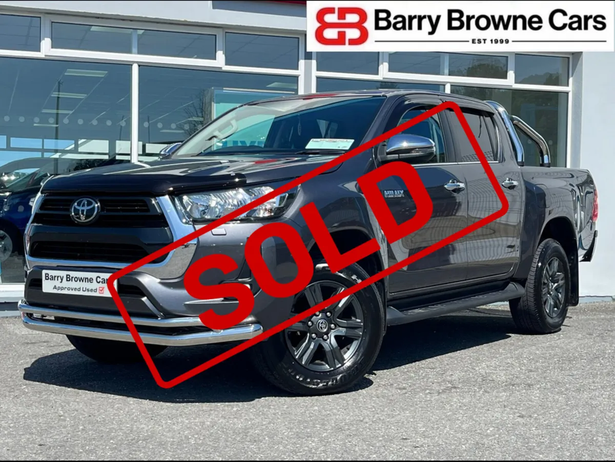Toyota Hilux 2.8 SR5 DOUBLE CAB 4DR - Image 1