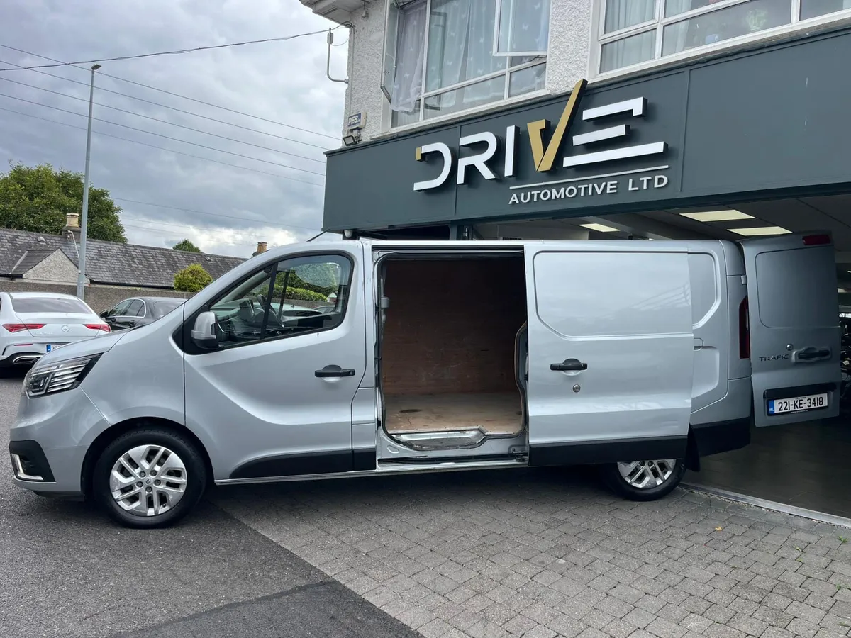 Renault Trafic 2022 2.0 130 SPORT - Image 4