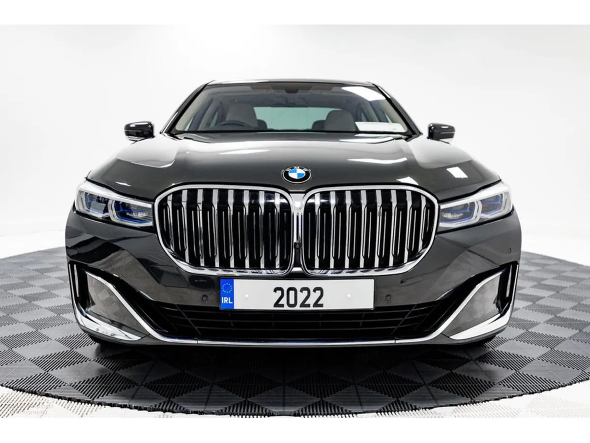 BMW 7-Series *Diesel - Ultimate Luxury* 730d 286HP - Image 2