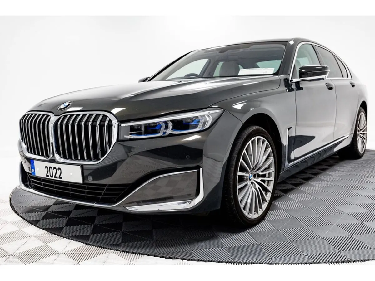 BMW 7-Series *Diesel - Ultimate Luxury* 730d 286HP - Image 3