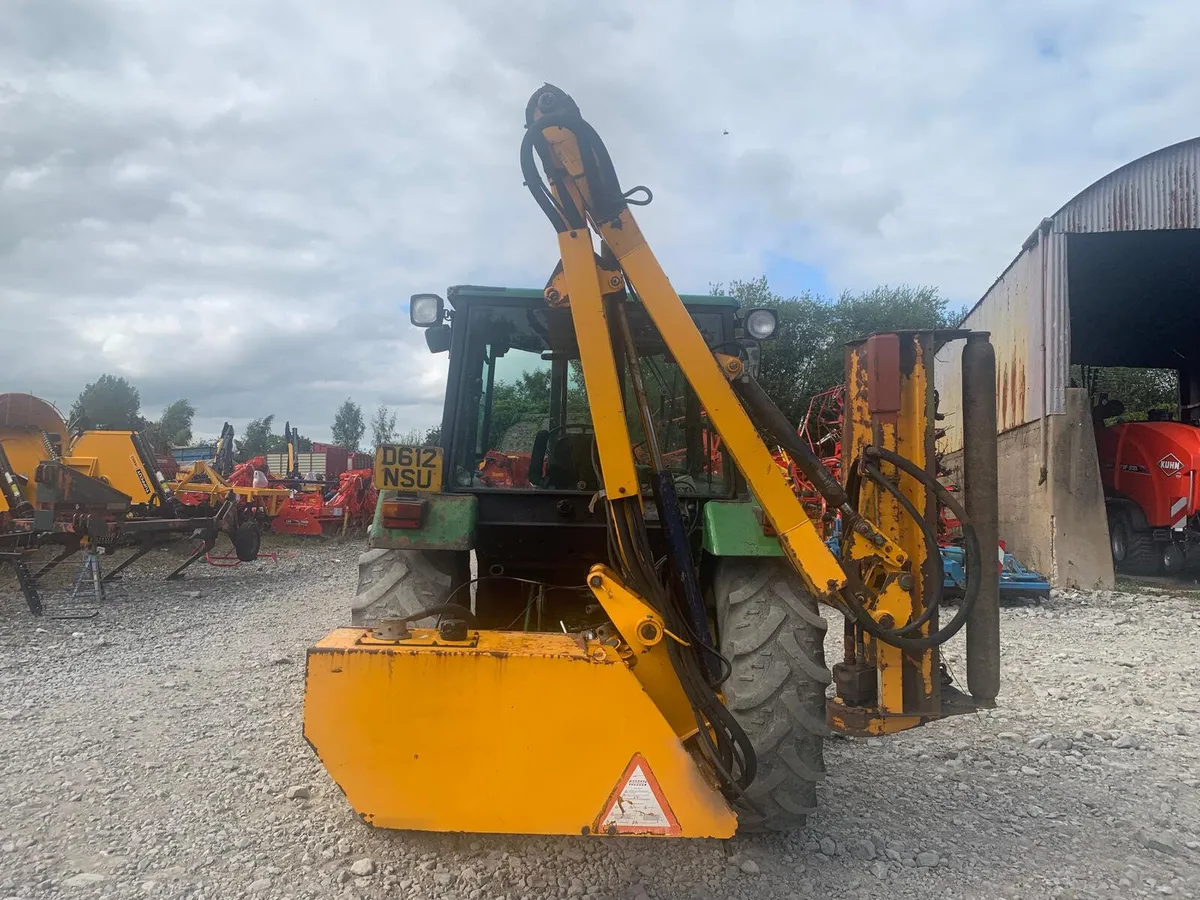 BOMFORD B48 XLE HEDGECUTTER - Image 1
