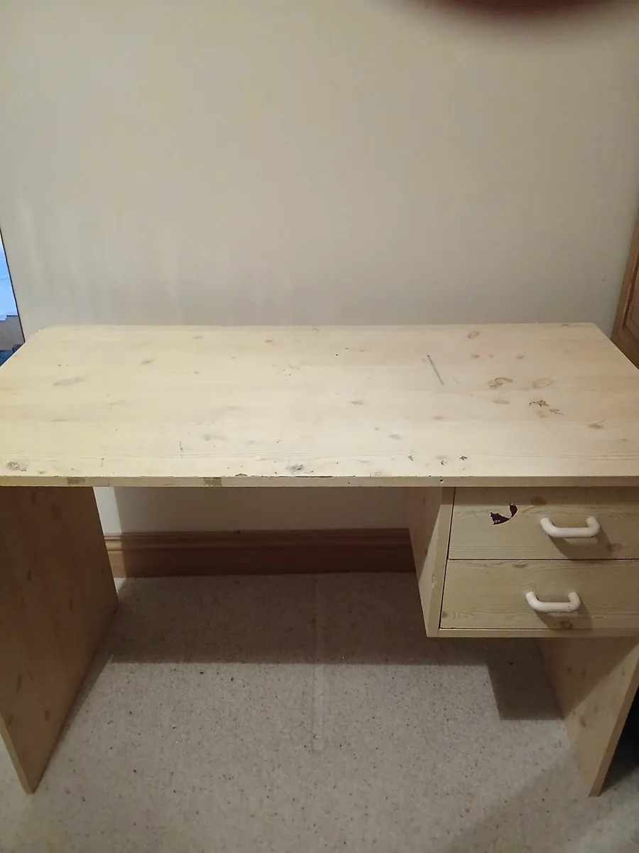 School desk - Image 3