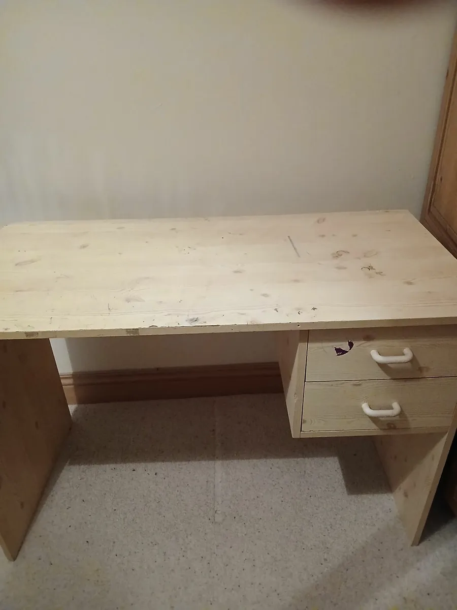 School desk - Image 4