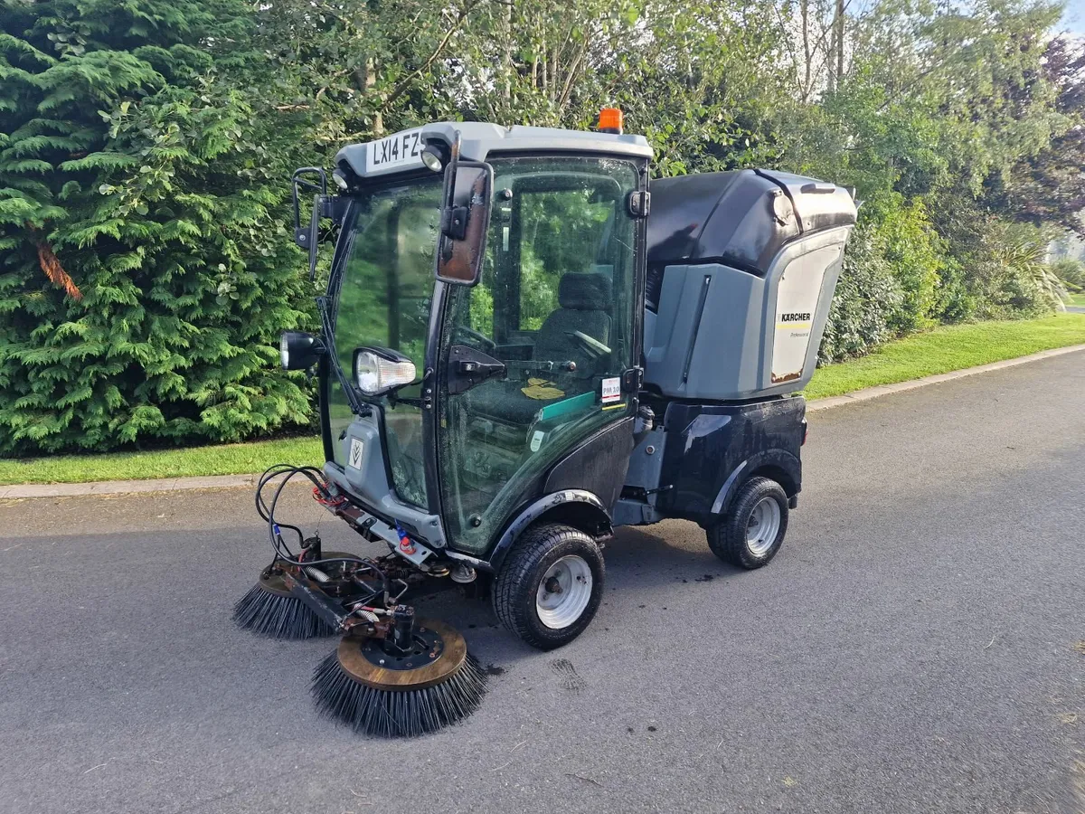 Karcher mini diesel road sweeper roadsweeper - Image 1