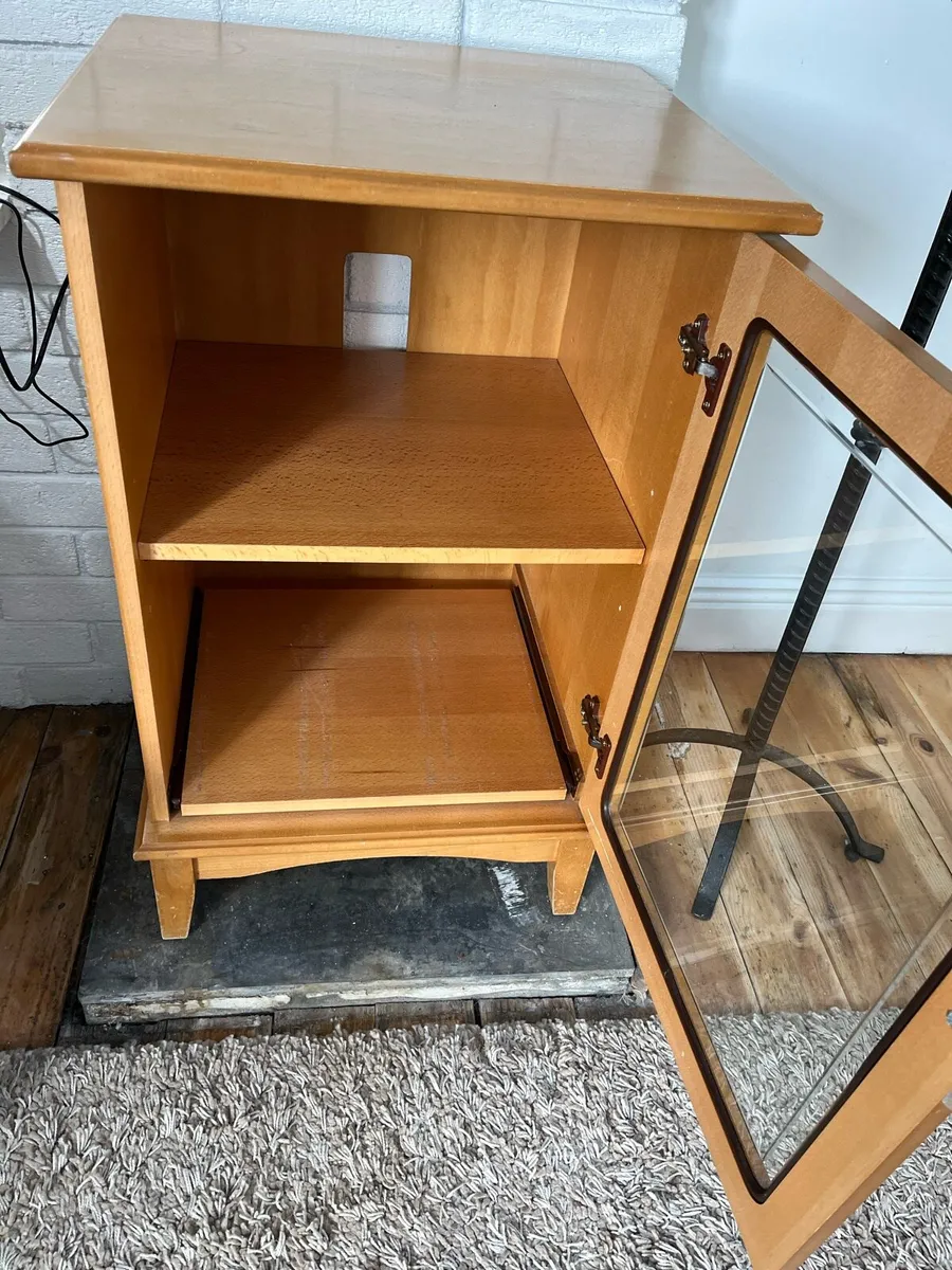 Cabinet - Image 2