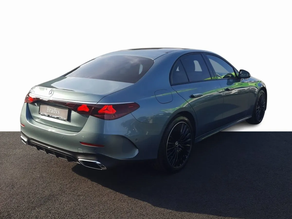 Mercedes-Benz E-Class E300de Amg--panoramic Sunro - Image 3