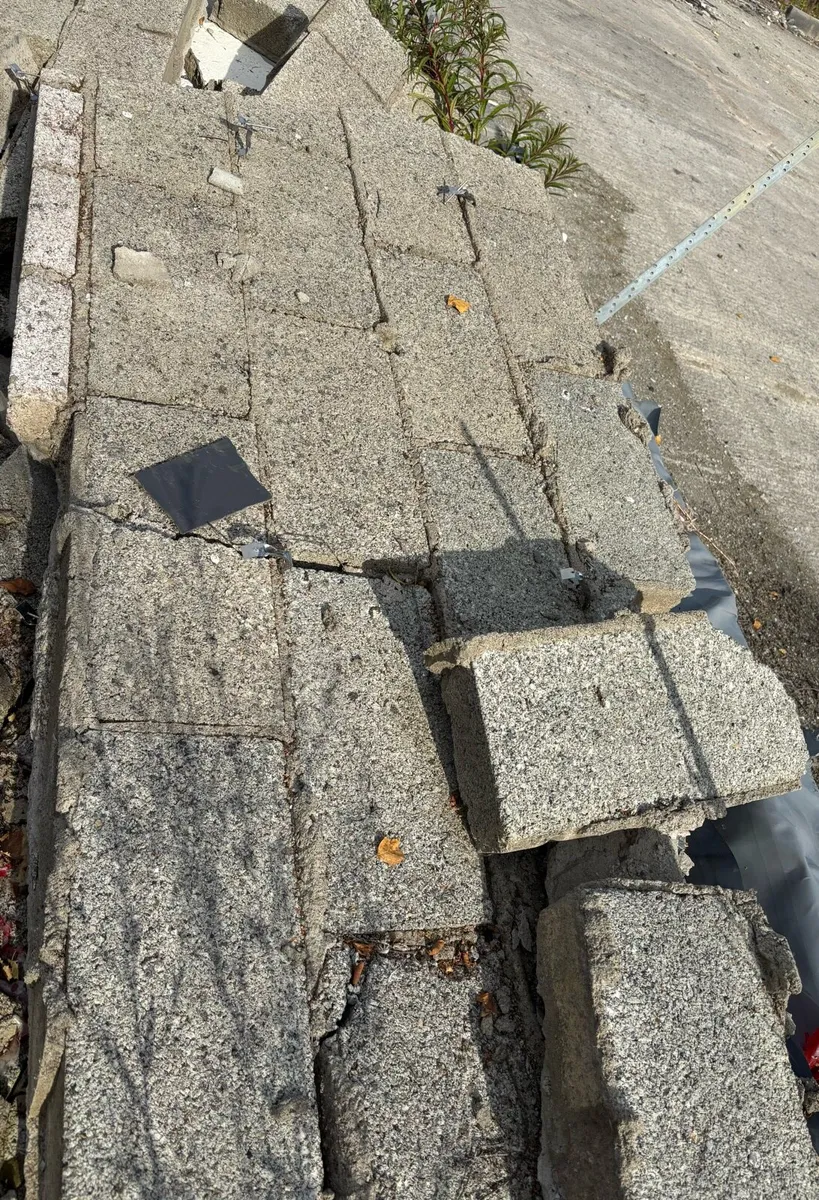 Free concrete blocks - Image 1