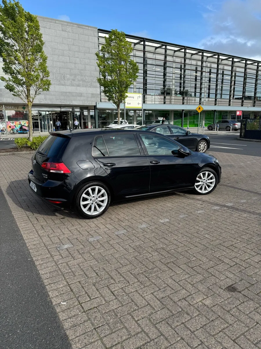 Car - Image 2