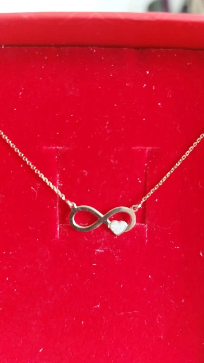 Jewellery - Image 1