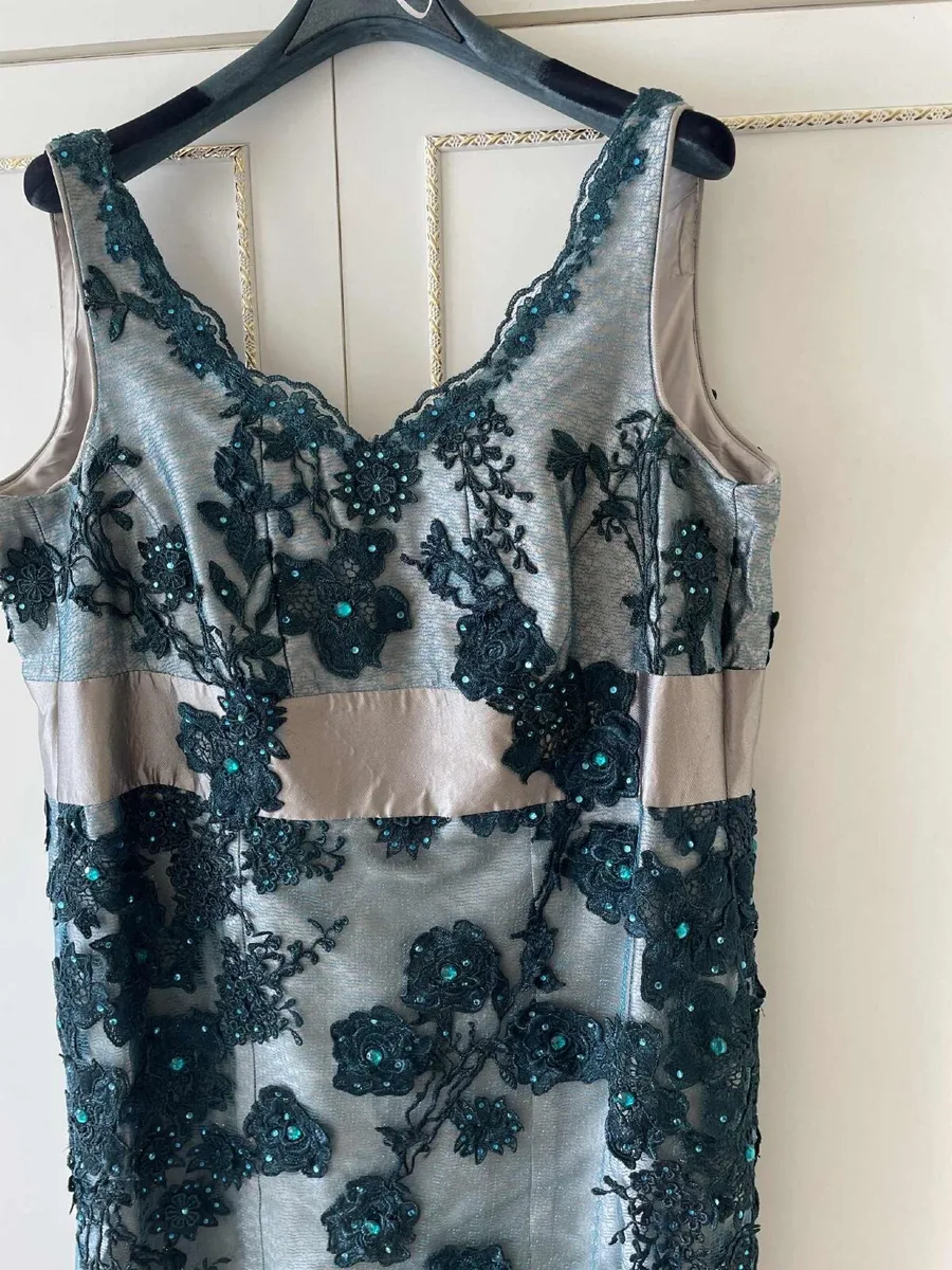 Mother of the Bride/Groom Wedding Outfit - Image 3