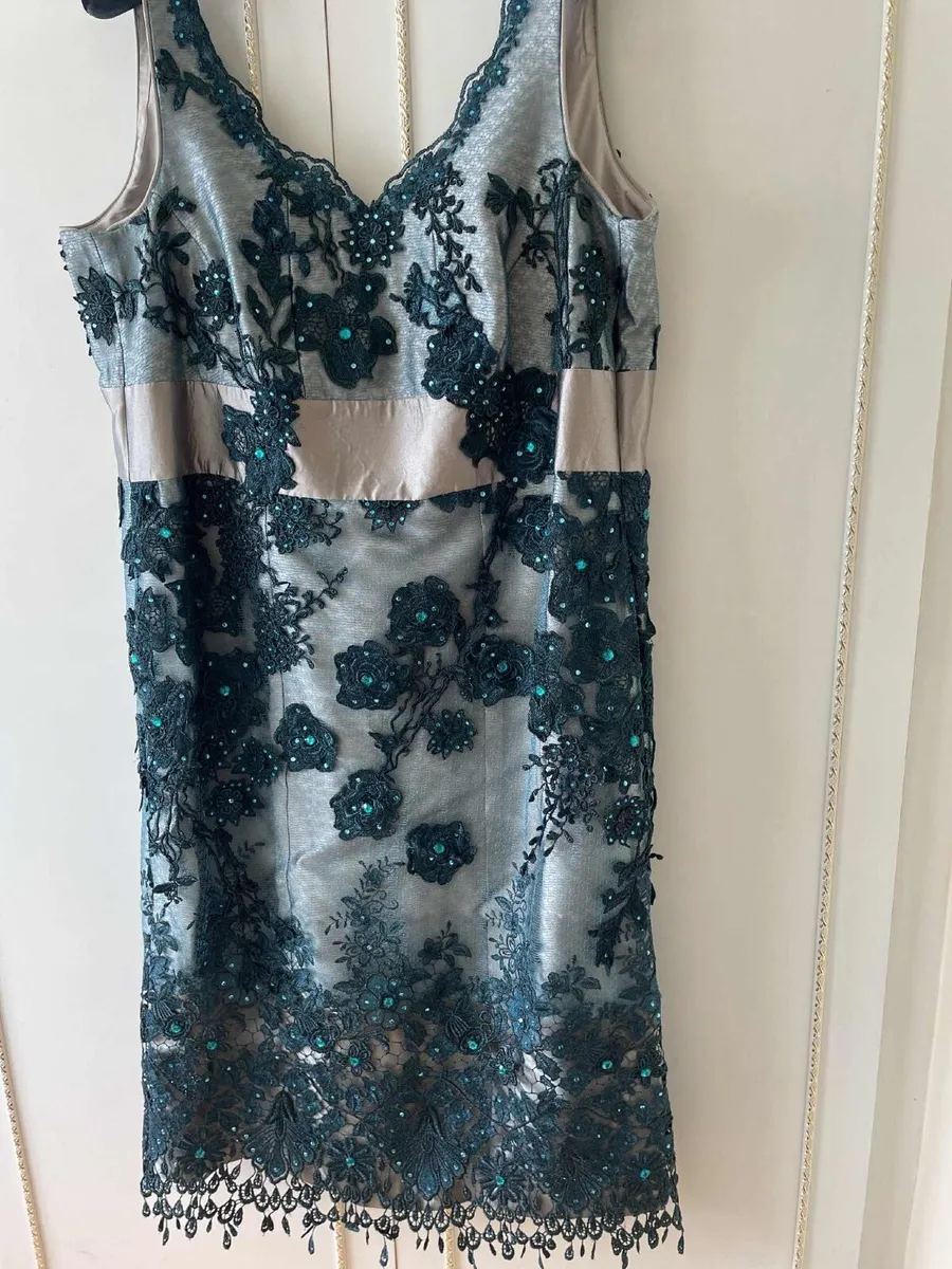 Mother of the Bride/Groom Wedding Outfit - Image 4