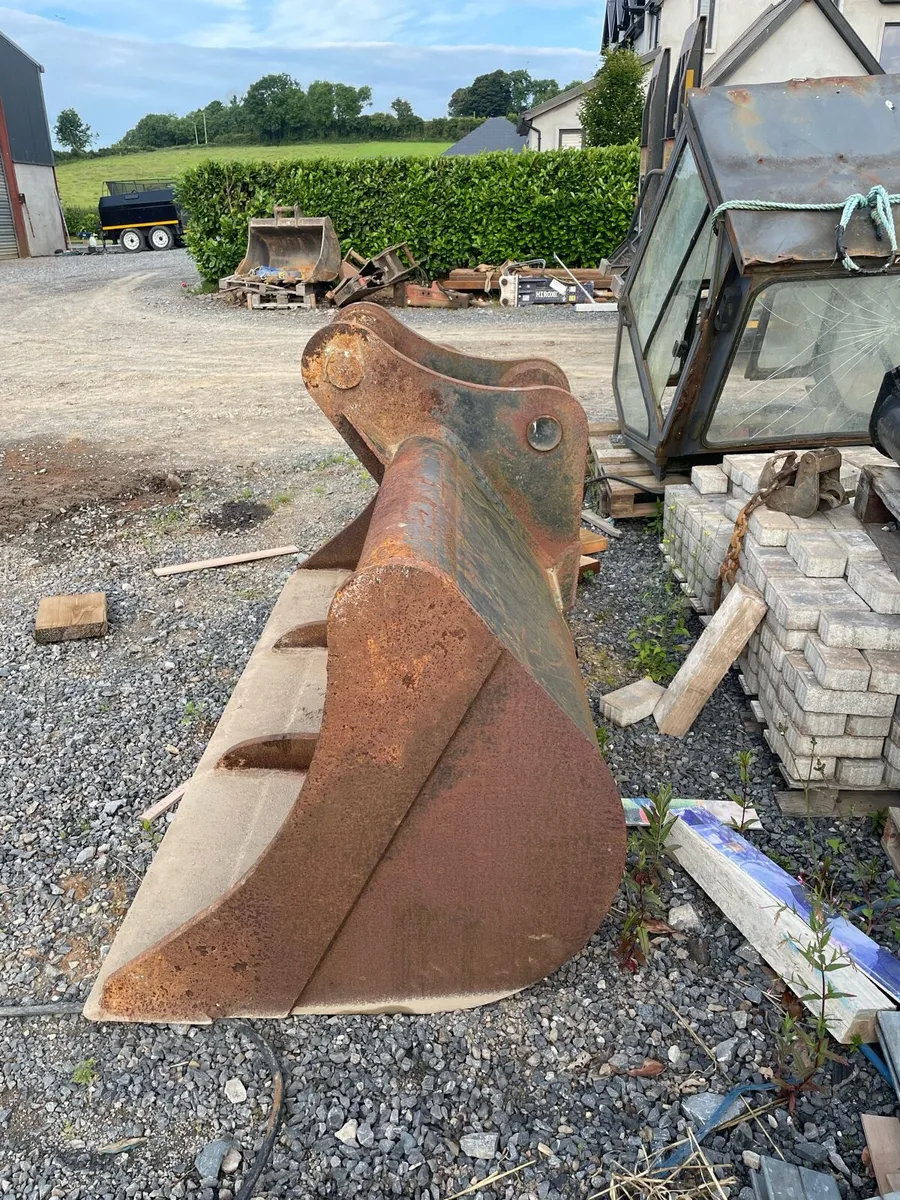 Tighe grading bucket to suit a 20 ton - Image 1