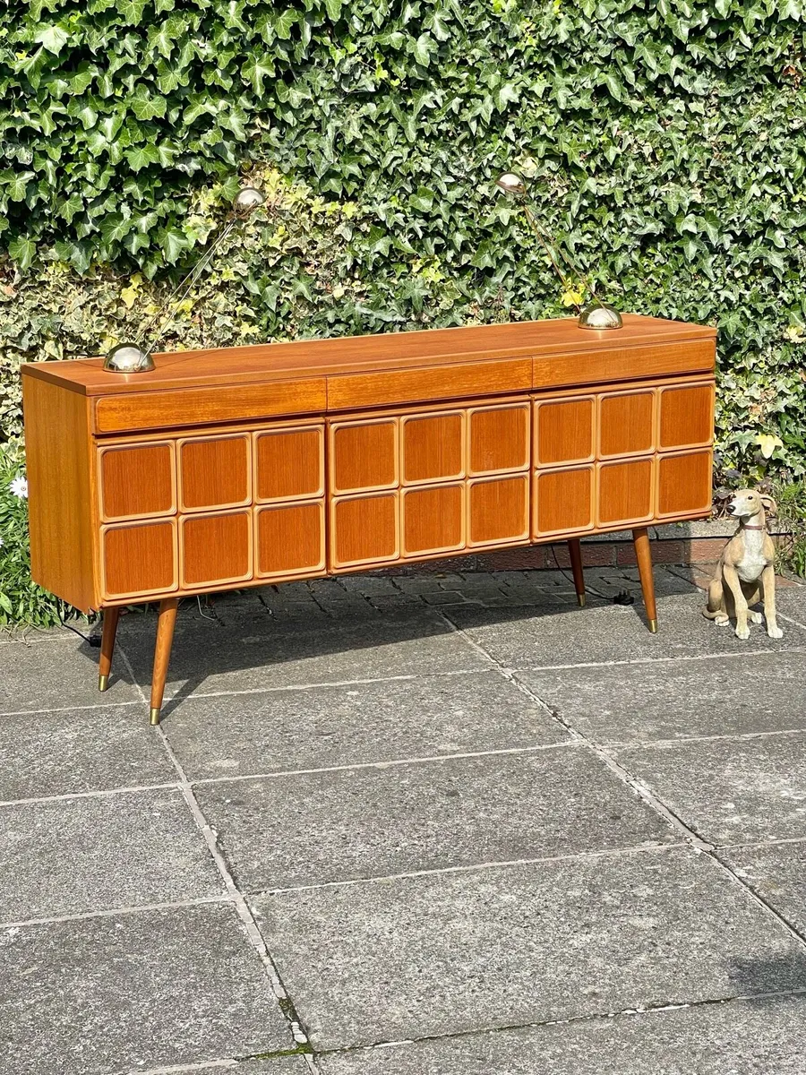 Mid century sideboard - Image 4