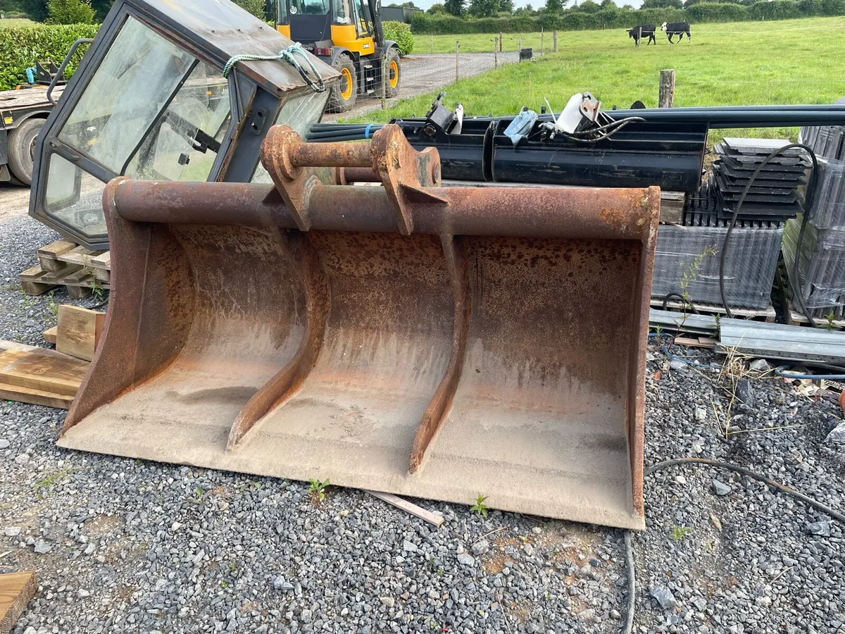 Tighe grading bucket to suit a 20 ton - Image 2