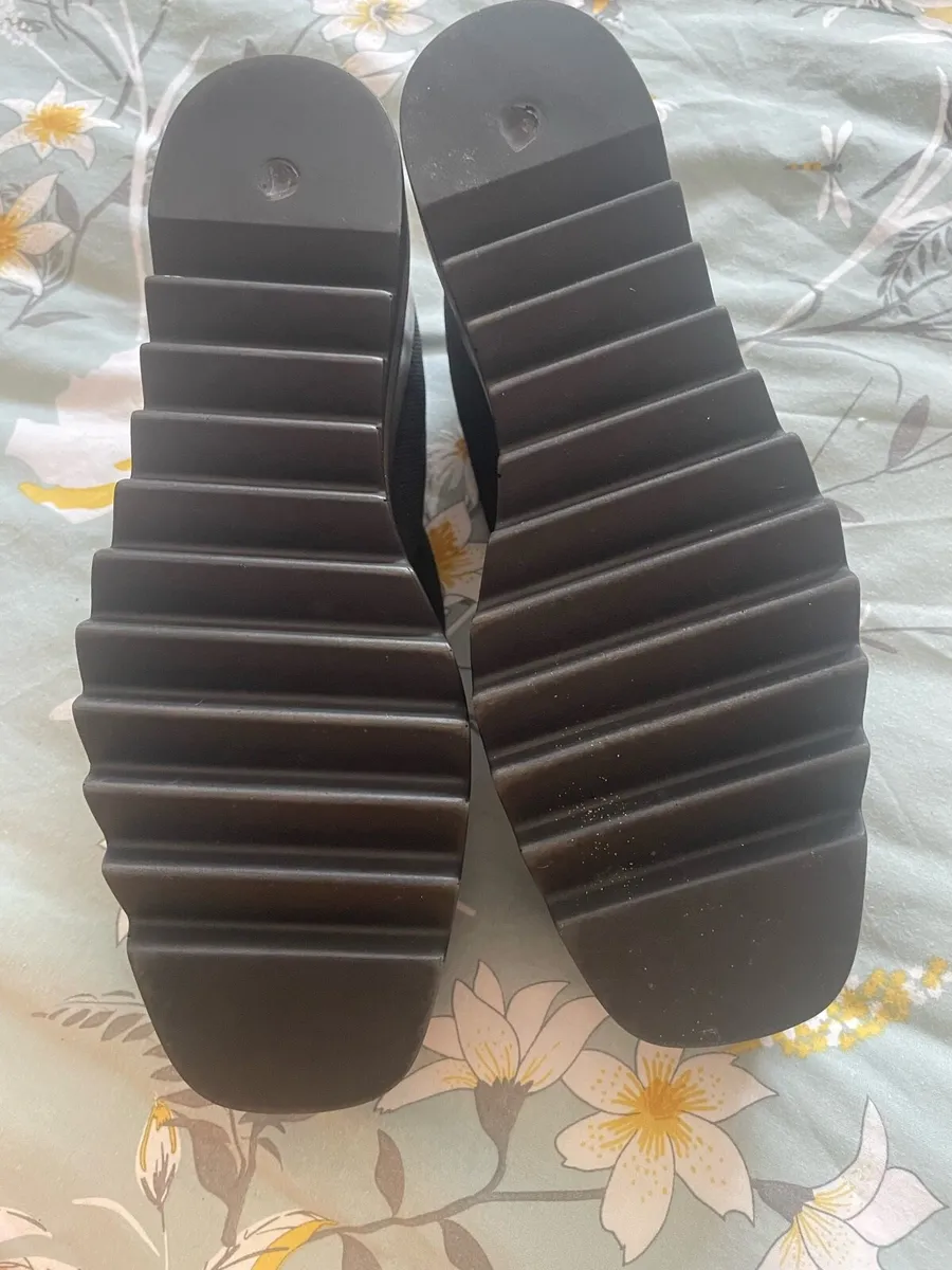 MarcoMoreo  shoes - Image 2