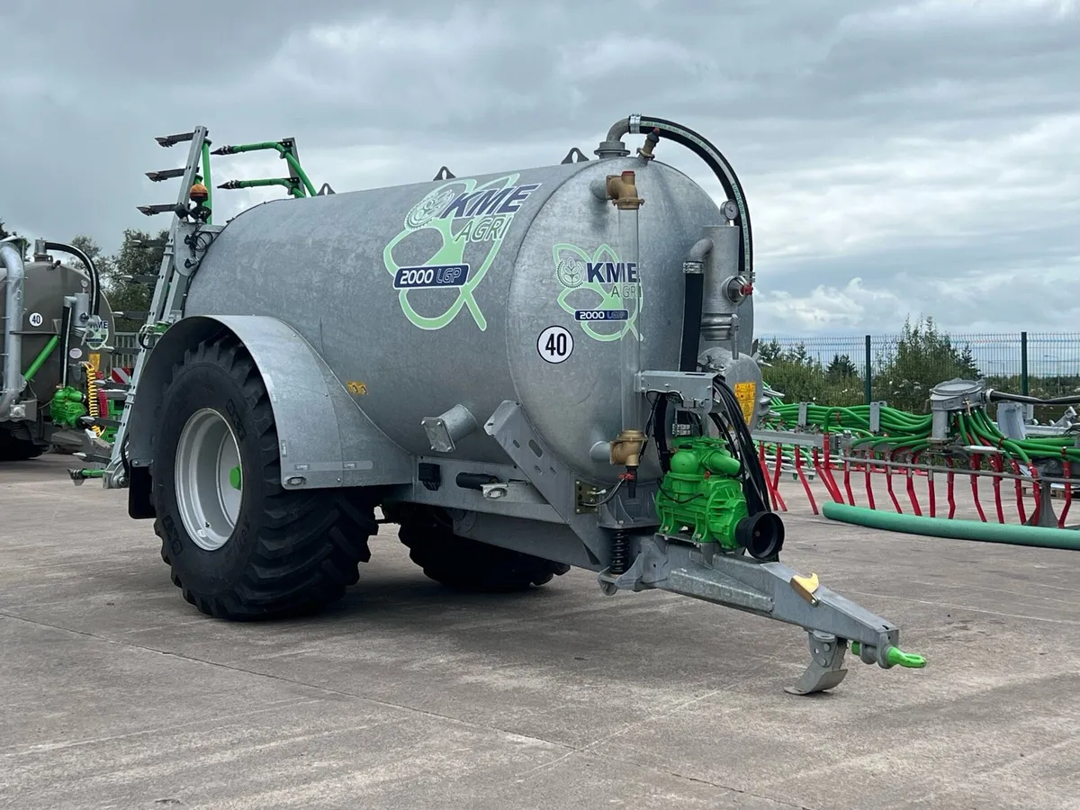 KME Agri 2000 Gallon Tanks - Image 2