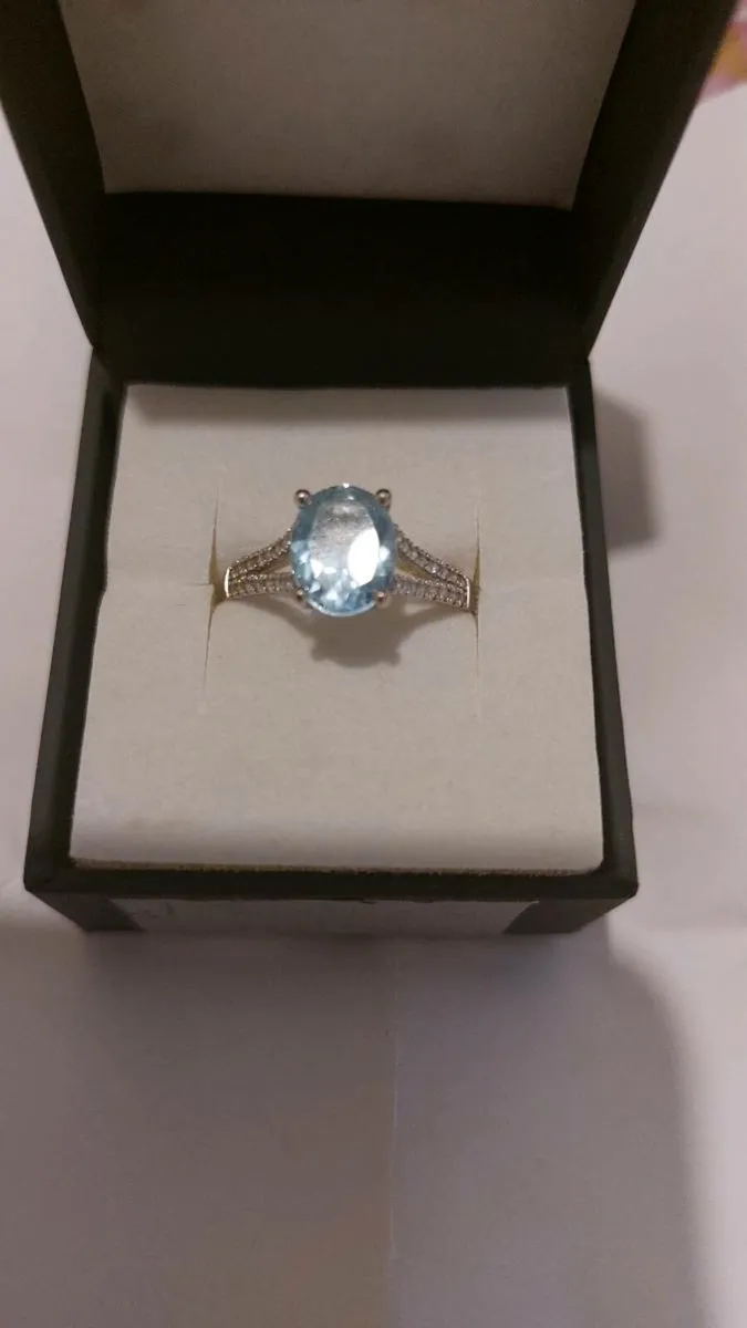 Jewellery - Image 1