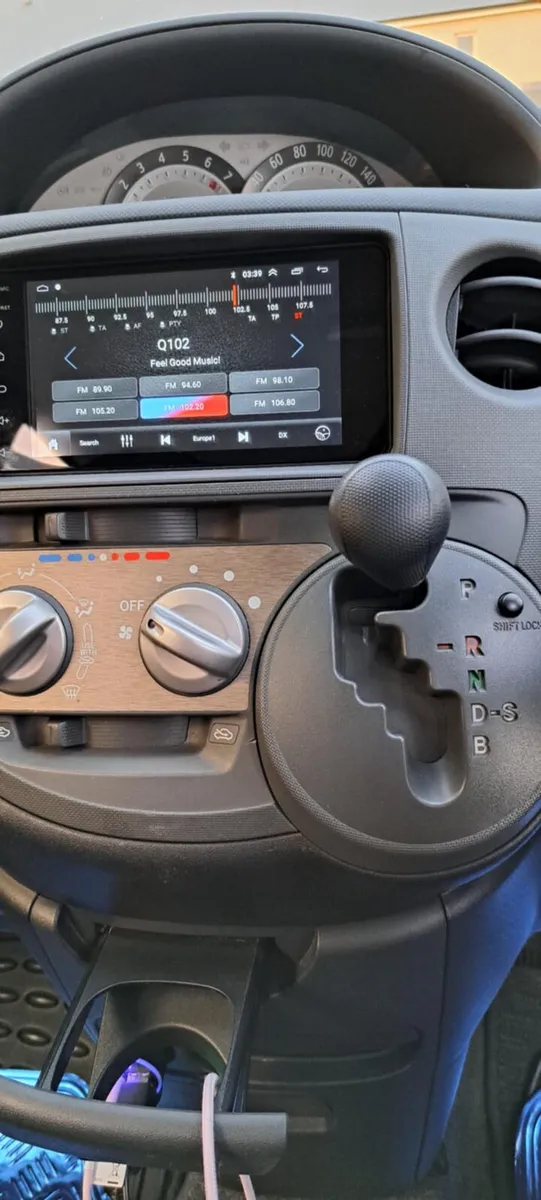Toyota sienta - Image 4