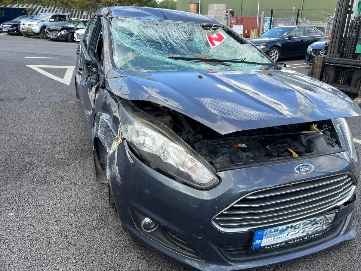 14 FORD FIESTA  MCA ZETEC Breaking only - Image 4