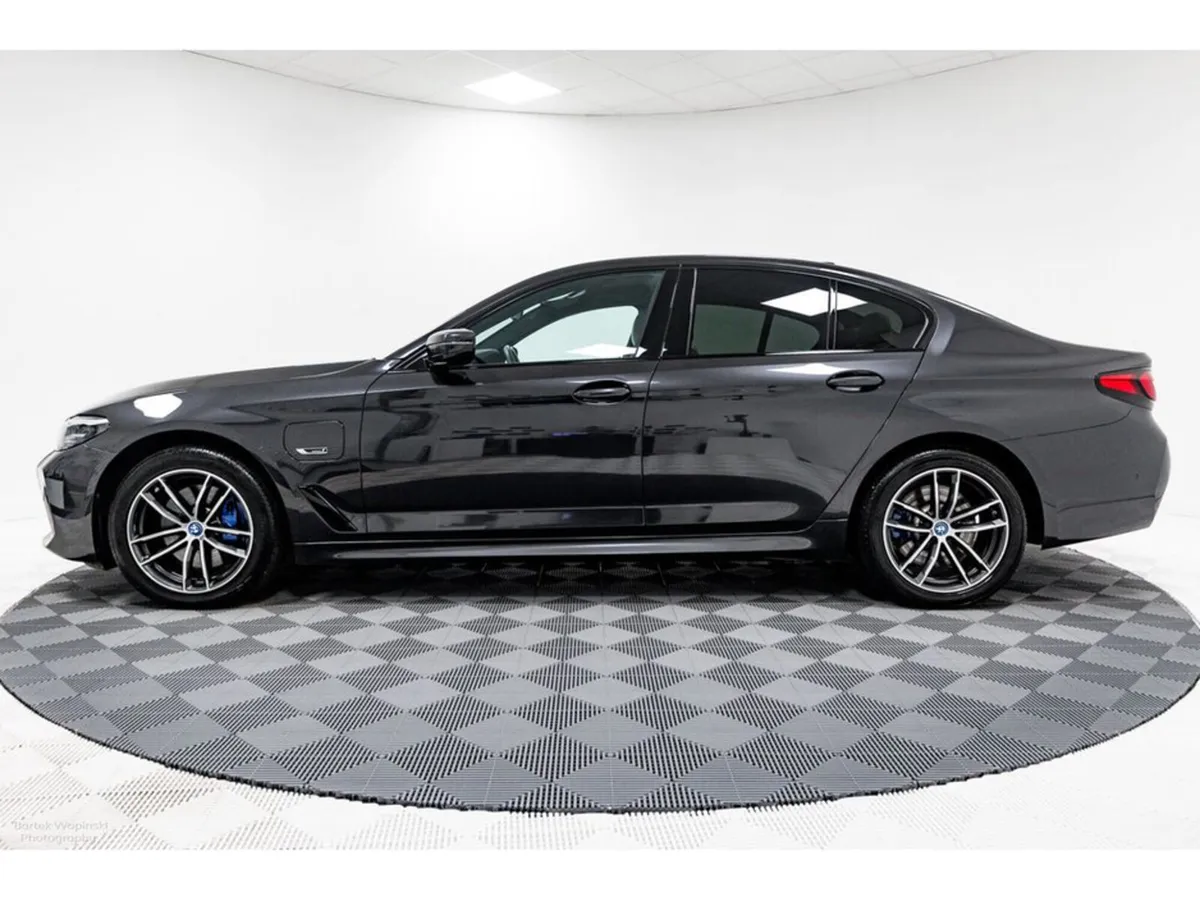 BMW 5-Series M Sport - Petrol PHEV 290HP - Image 4