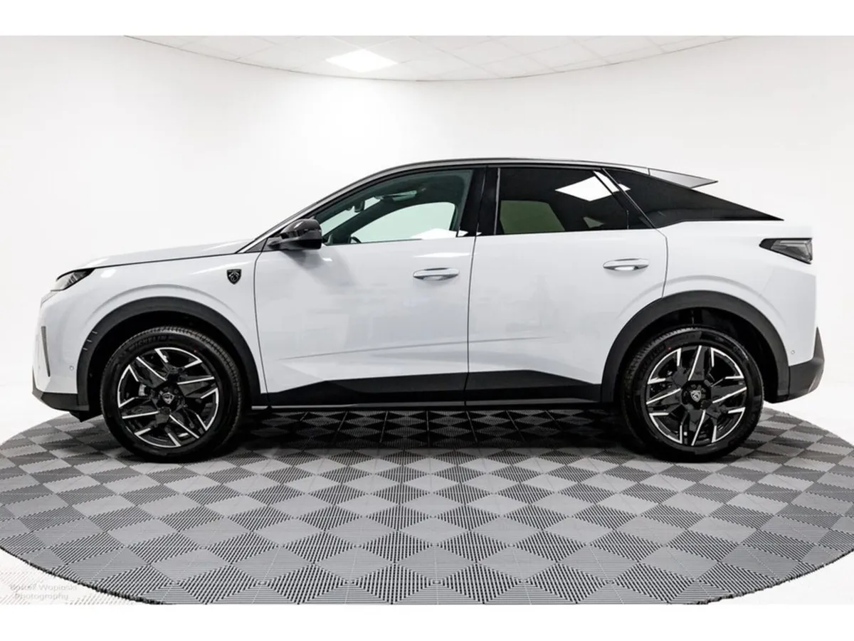 Peugeot 3008 GT HYBRID Auto 145HP - Protection Pac - Image 4