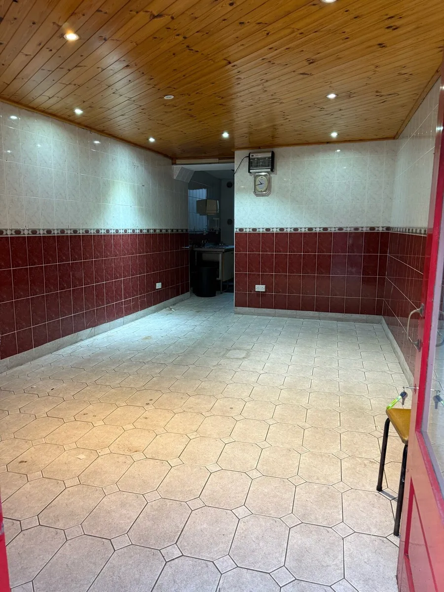 Retail Unit for rent - Tullow Town Centre - Image 3