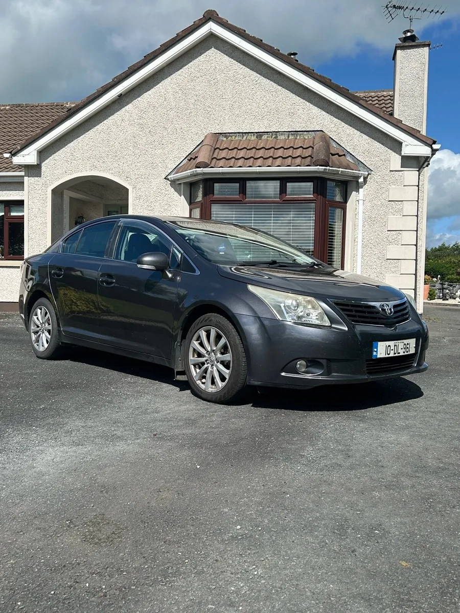 Toyota Avensis - Image 1