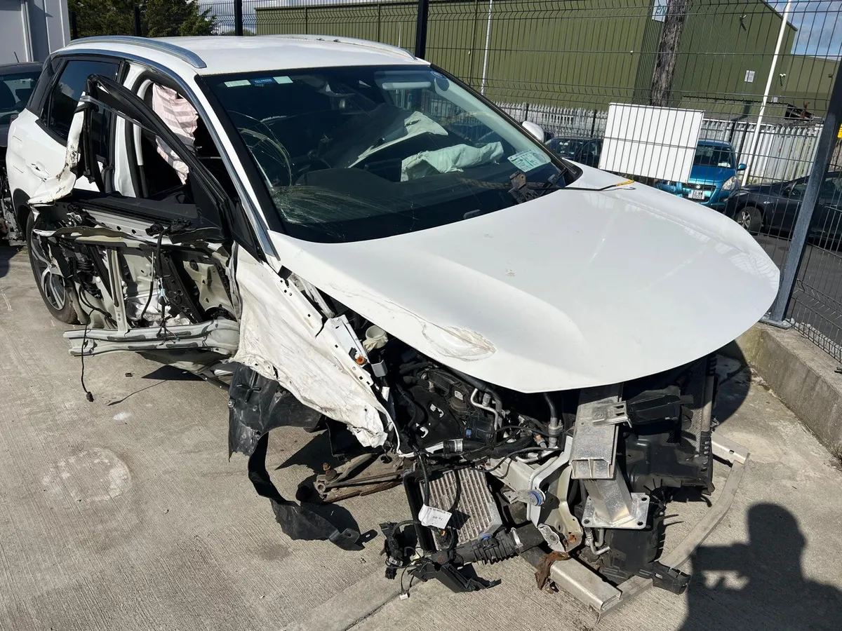 19 PEUGEOT 3008  1.5BLUEHDI ALLURE Breaking only - Image 3